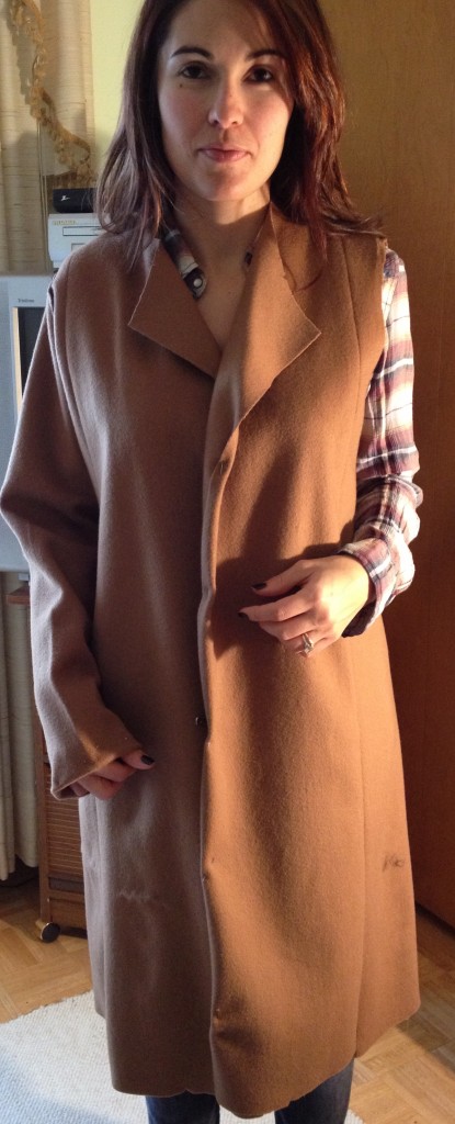 Determine the width of the collar, fit sleeves to body.