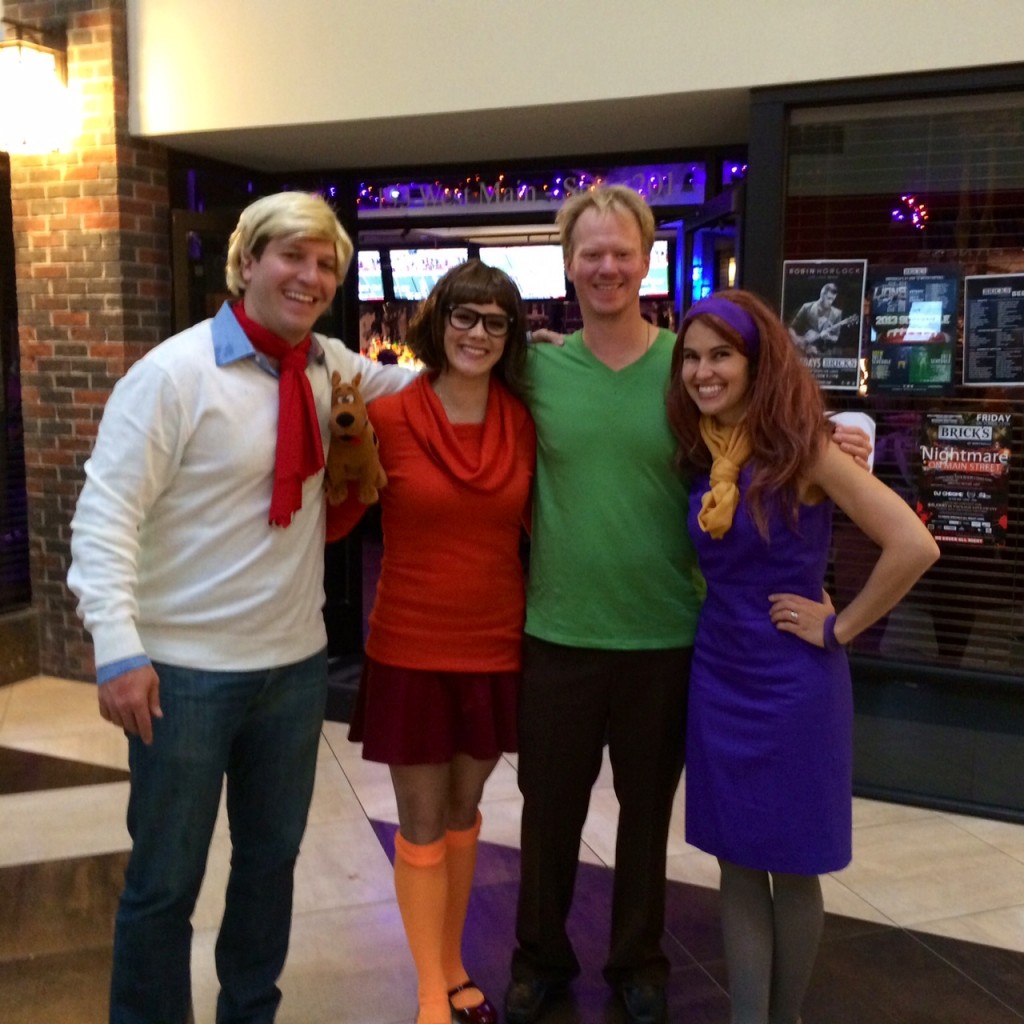 The characters of Mystery Inc. Scooby Doo posing for the Halloween road rally
